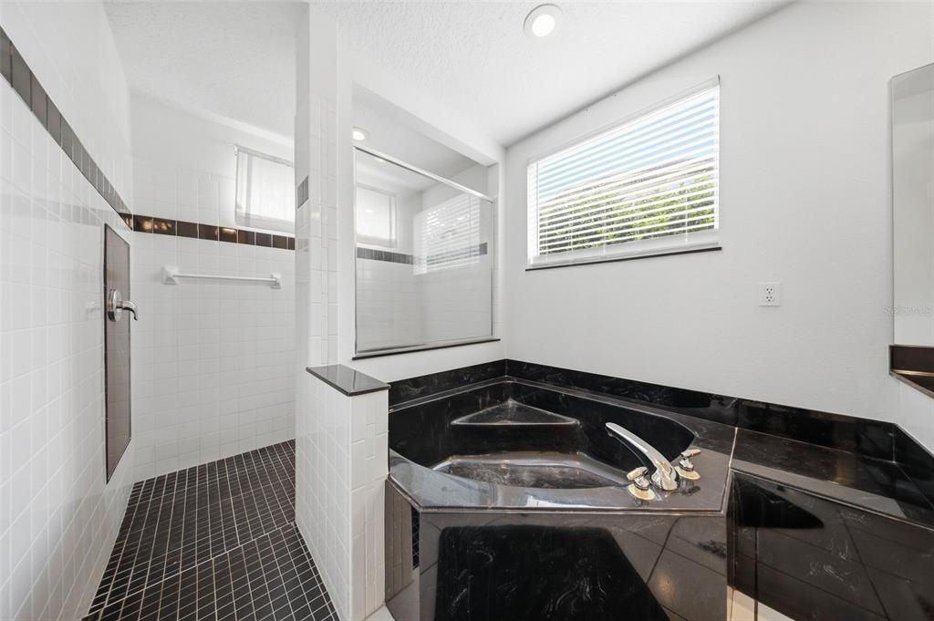 For Sale: $769,000 (4 beds, 3 baths, 2870 Square Feet)