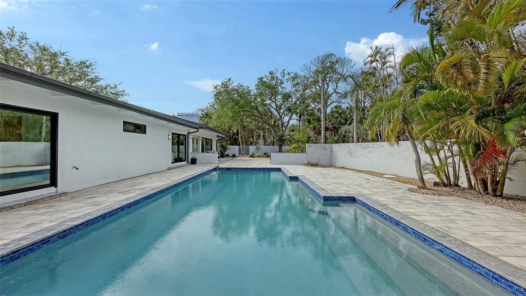 For Sale: $2,350,000 (4 beds, 4 baths, 2977 Square Feet)