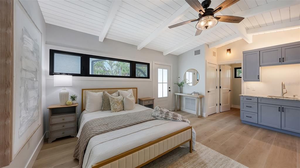 For Sale: $2,350,000 (4 beds, 4 baths, 2977 Square Feet)