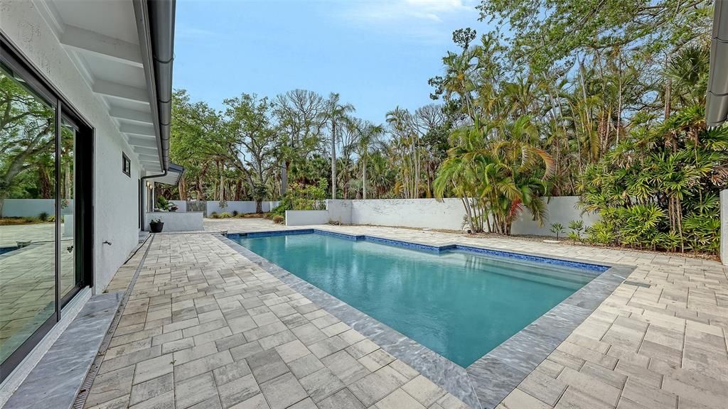 For Sale: $2,350,000 (4 beds, 4 baths, 2977 Square Feet)