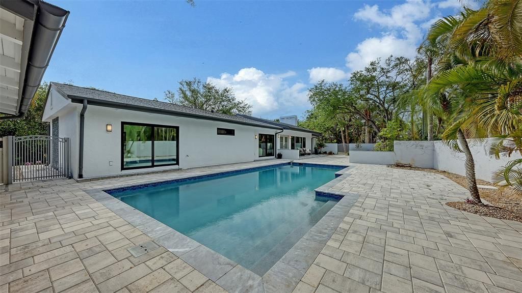For Sale: $2,350,000 (4 beds, 4 baths, 2977 Square Feet)
