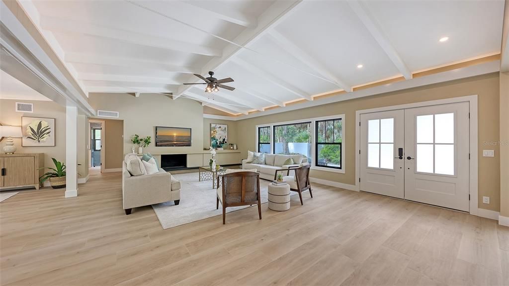 For Sale: $2,350,000 (4 beds, 4 baths, 2977 Square Feet)
