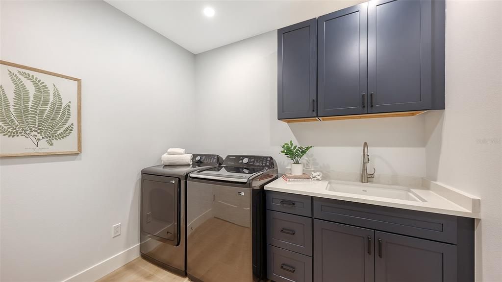 For Sale: $2,350,000 (4 beds, 4 baths, 2977 Square Feet)