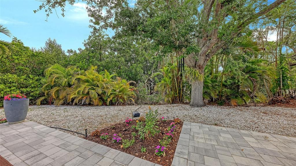 For Sale: $2,350,000 (4 beds, 4 baths, 2977 Square Feet)