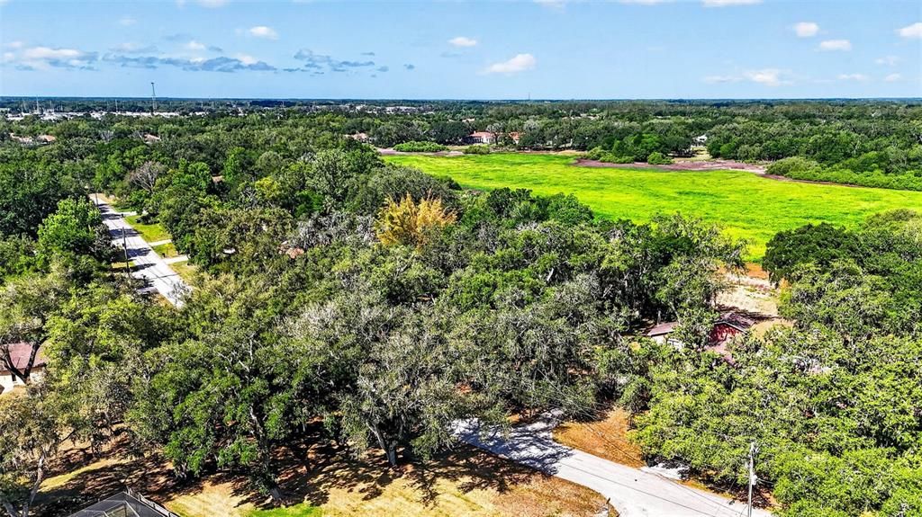 На продажу: $104,900 (0.87 acres)