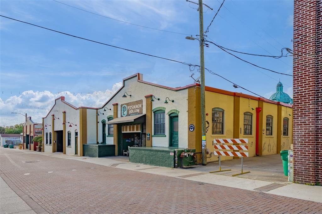 Active With Contract: $252,900 (3 beds, 2 baths, 1204 Square Feet)