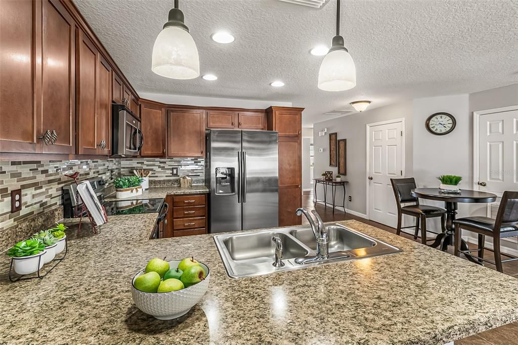 Active With Contract: $252,900 (3 beds, 2 baths, 1204 Square Feet)