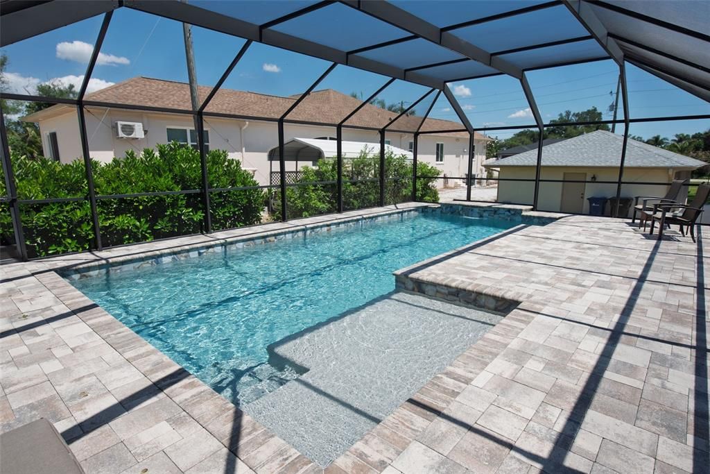 En Venta: $799,000 (2 camas, 2 baños, 2298 Pies cuadrados)