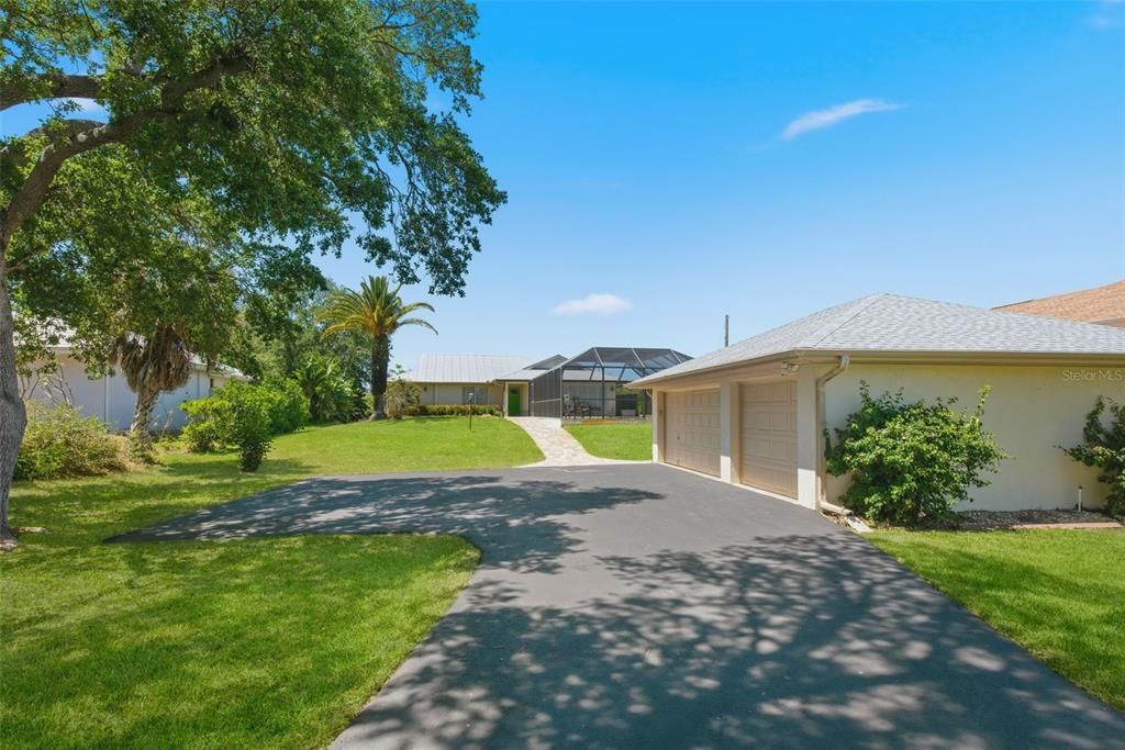 En Venta: $799,000 (2 camas, 2 baños, 2298 Pies cuadrados)