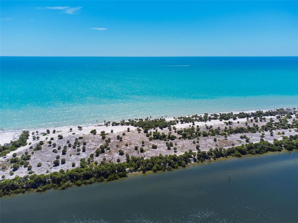 En Venta: $799,000 (2 camas, 2 baños, 2298 Pies cuadrados)