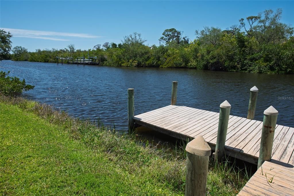 En Venta: $799,000 (2 camas, 2 baños, 2298 Pies cuadrados)