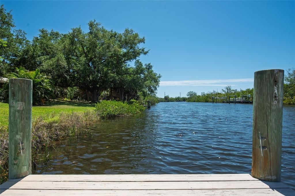 En Venta: $799,000 (2 camas, 2 baños, 2298 Pies cuadrados)