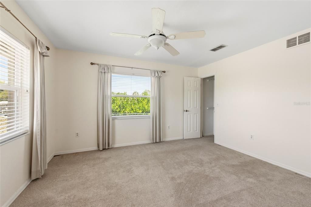 En Venta: $799,000 (2 camas, 2 baños, 2298 Pies cuadrados)