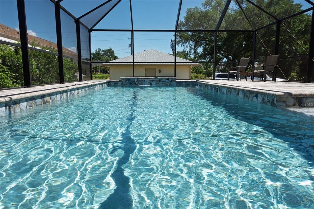 En Venta: $799,000 (2 camas, 2 baños, 2298 Pies cuadrados)