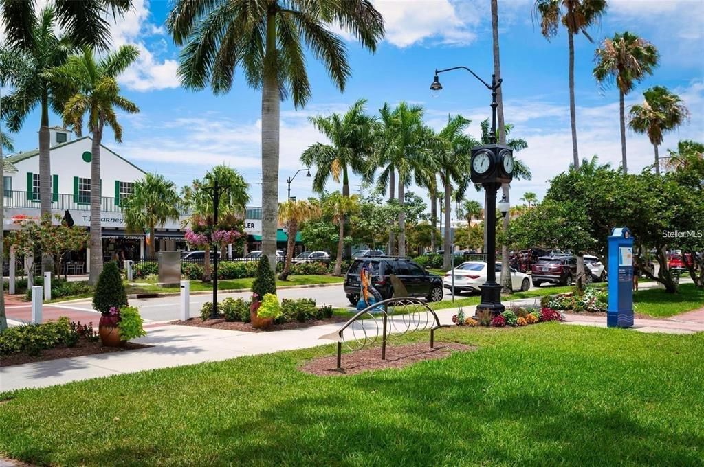 En Venta: $799,000 (2 camas, 2 baños, 2298 Pies cuadrados)