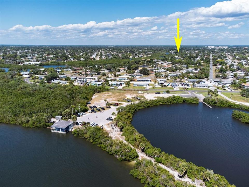 En Venta: $799,000 (2 camas, 2 baños, 2298 Pies cuadrados)