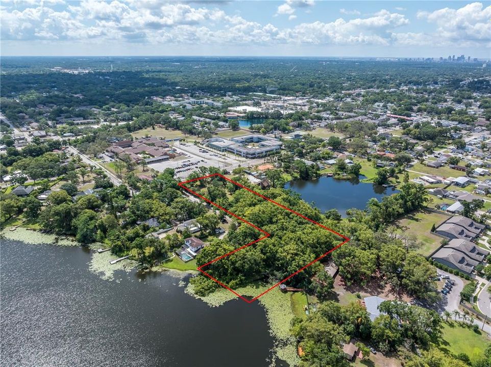 En Venta: $579,900 (2.46 acres)