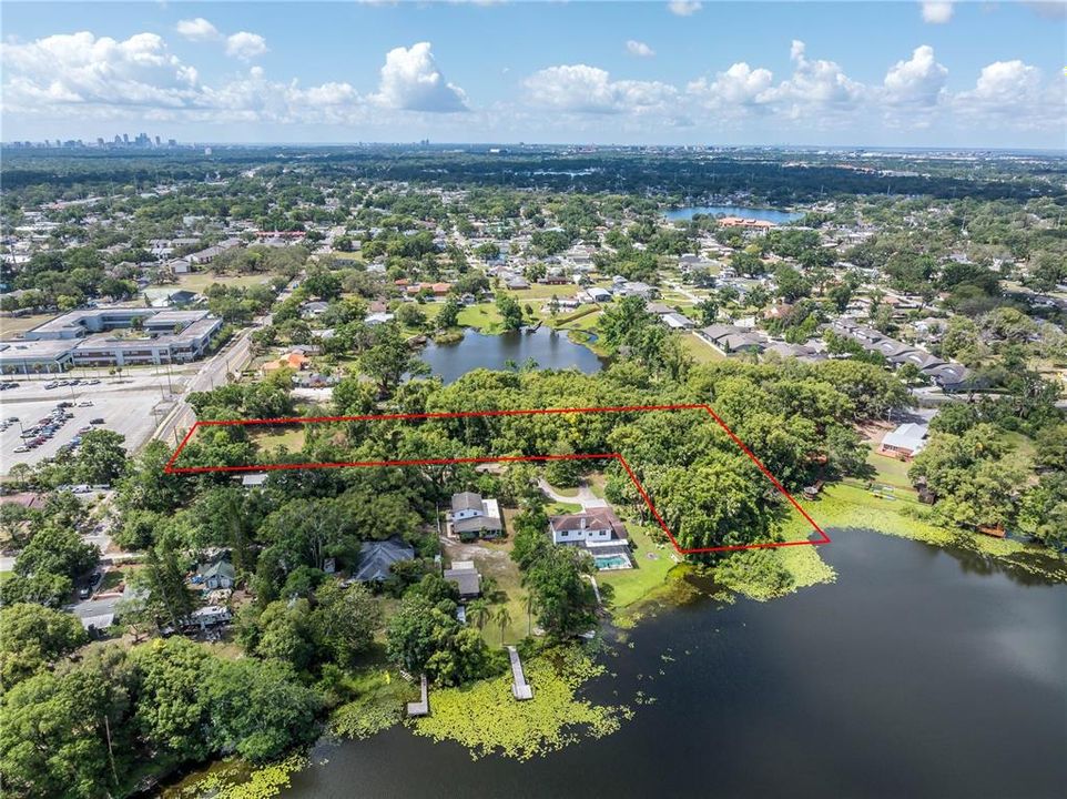 En Venta: $579,900 (2.46 acres)
