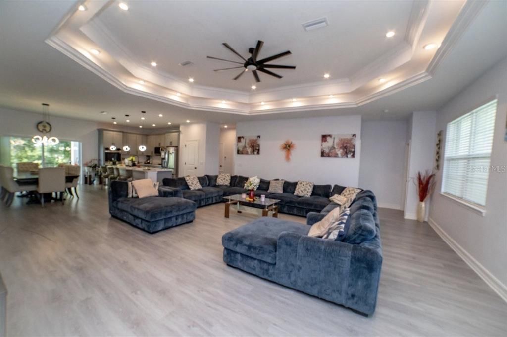 Active With Contract: $450,000 (4 beds, 2 baths, 2388 Square Feet)