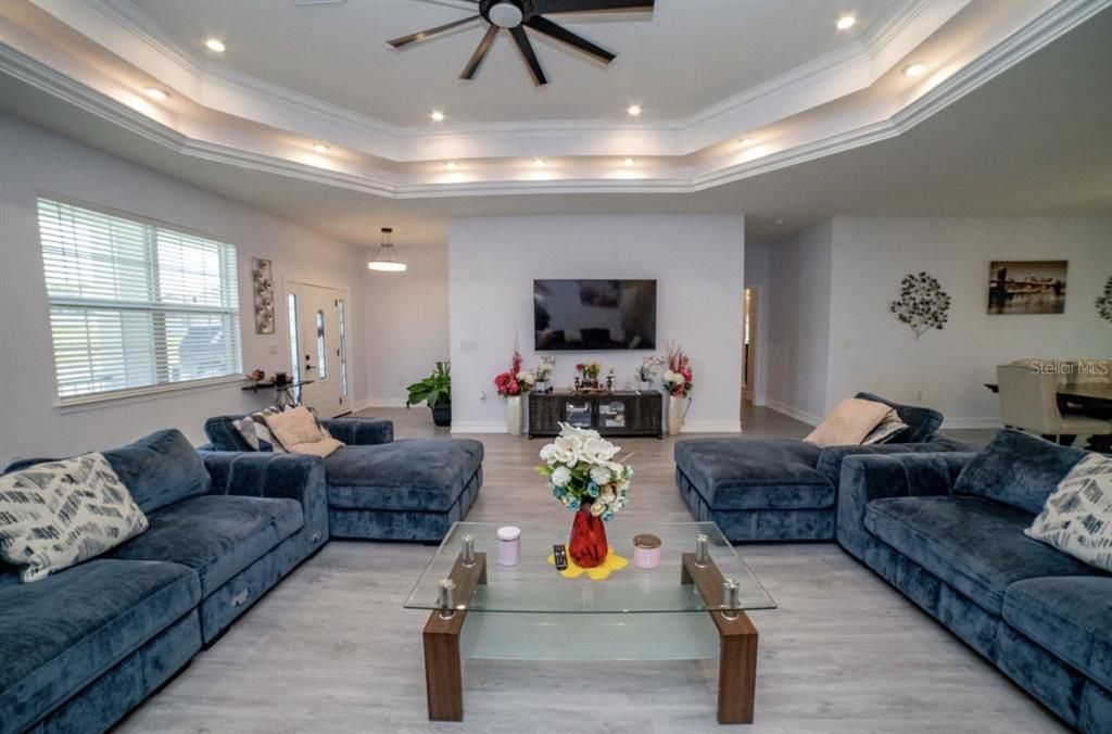 Active With Contract: $450,000 (4 beds, 2 baths, 2388 Square Feet)