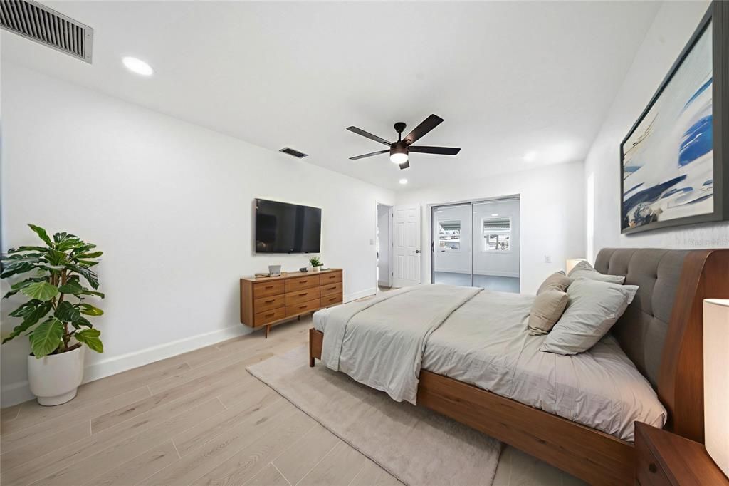 For Sale: $899,000 (3 beds, 2 baths, 2296 Square Feet)