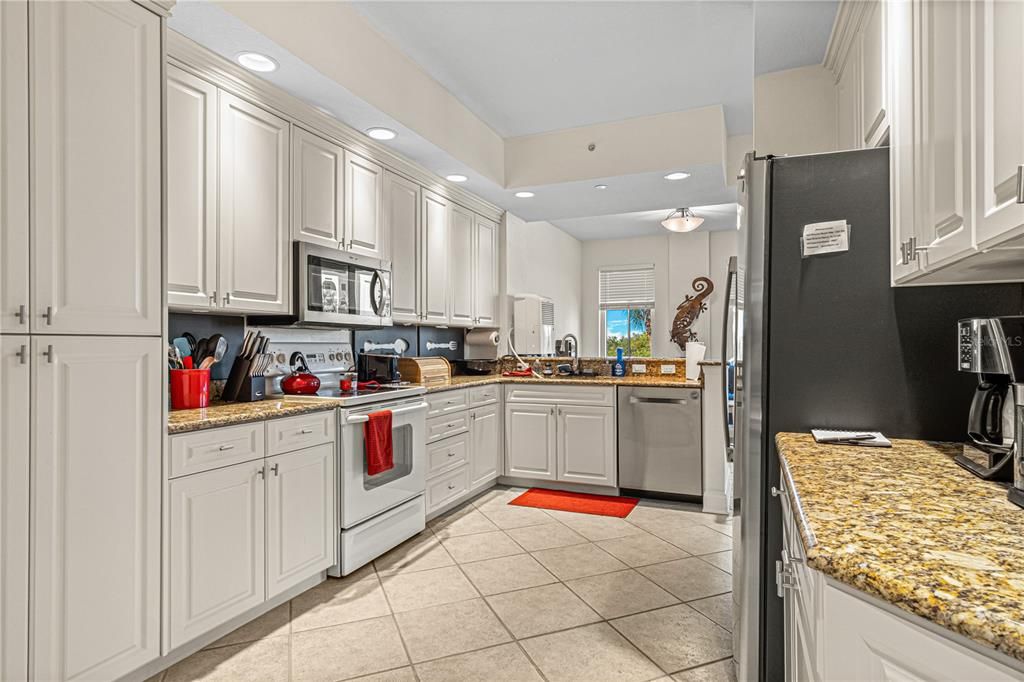 For Rent: $5,000 (3 beds, 2 baths, 2110 Square Feet)