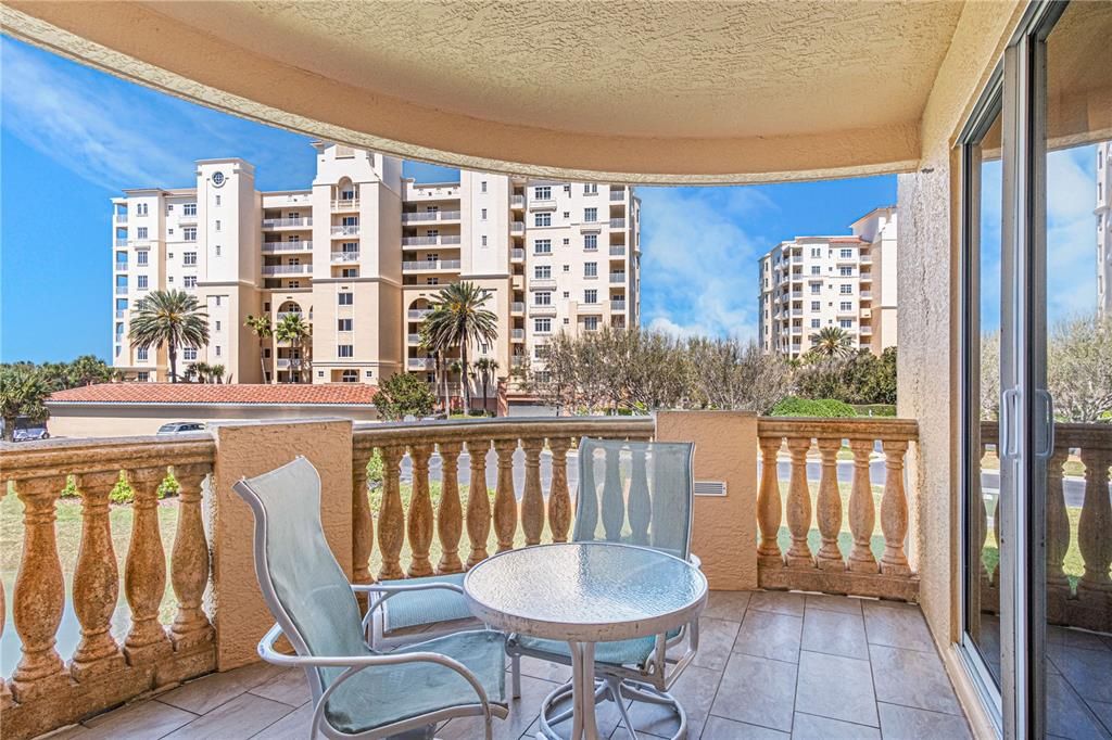 For Rent: $5,000 (3 beds, 2 baths, 2110 Square Feet)
