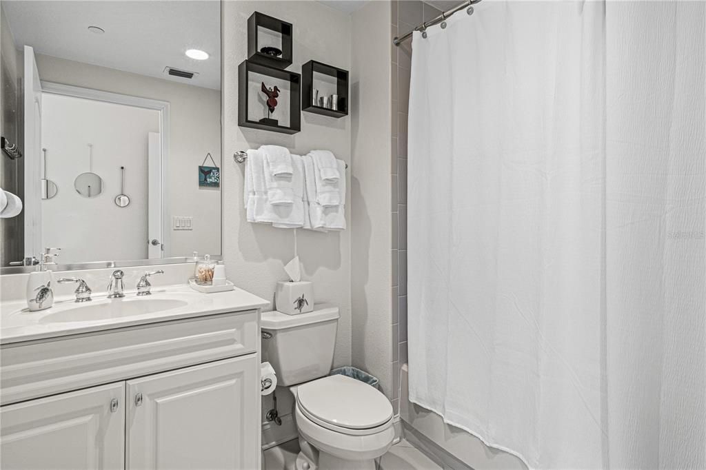 For Rent: $5,000 (3 beds, 2 baths, 2110 Square Feet)