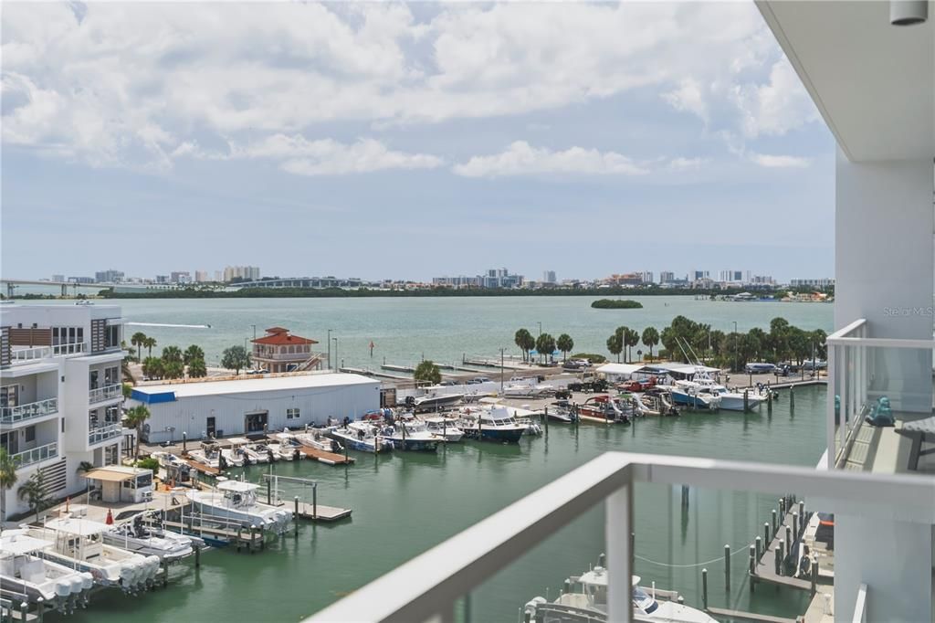 Activo con contrato: $899,000 (2 camas, 2 baños, 1865 Pies cuadrados)