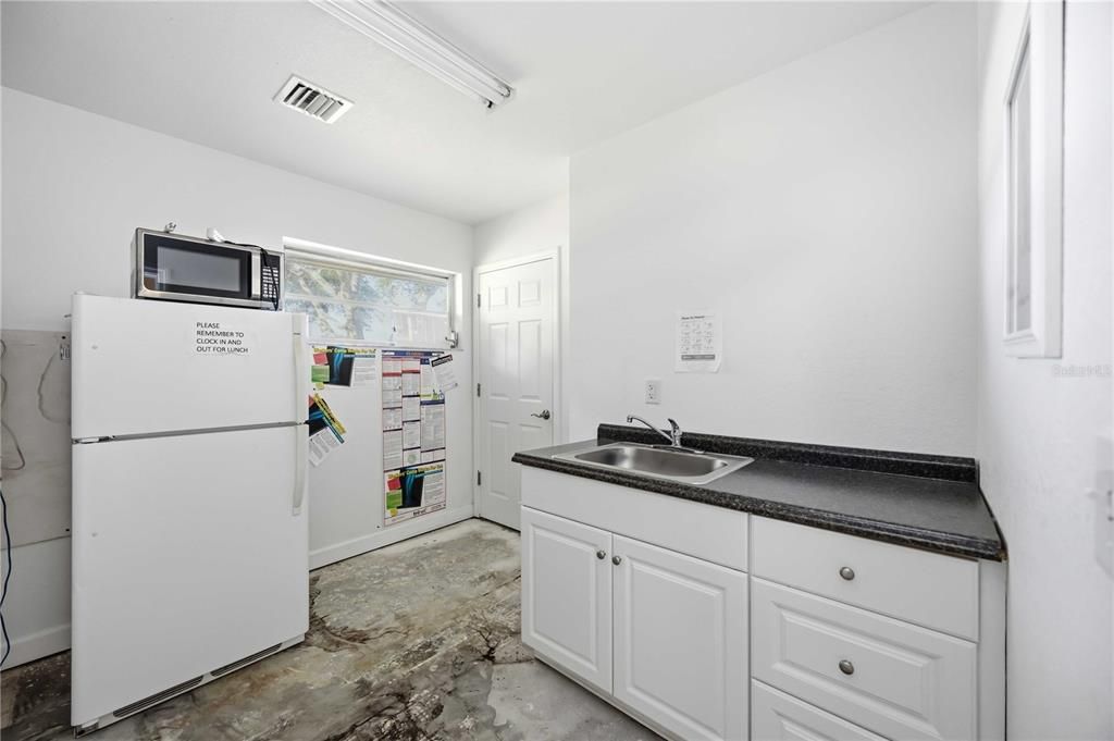 For Sale: $1,100,000 (0 beds, 0 baths, 9164 Square Feet)
