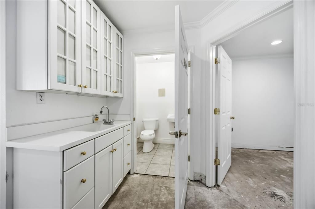 For Sale: $1,100,000 (0 beds, 0 baths, 9164 Square Feet)