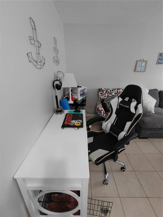 For Rent: $2,600 (2 beds, 2 baths, 1049 Square Feet)