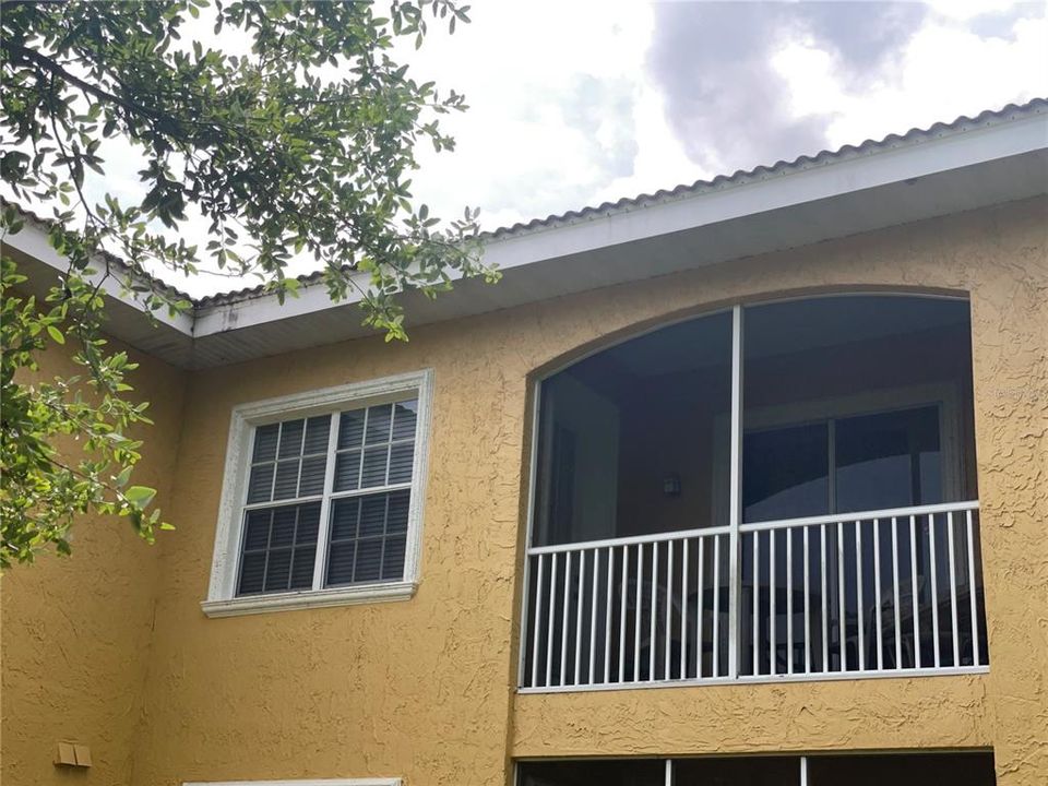 For Sale: $235,000 (1 beds, 1 baths, 750 Square Feet)