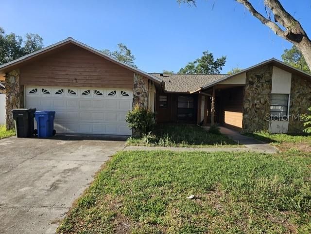 Recently Sold: $370,000 (3 beds, 2 baths, 1377 Square Feet)