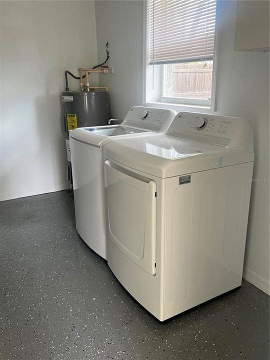 For Rent: $1,500 (2 beds, 1 baths, 928 Square Feet)