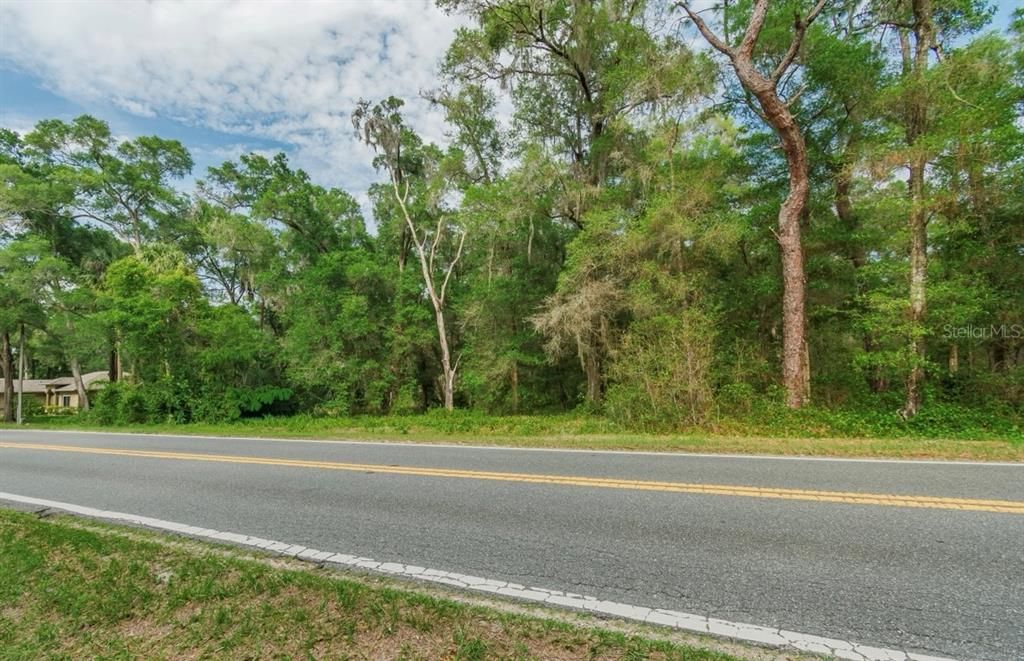 На продажу: $78,000 (1.06 acres)