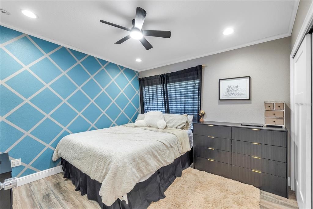 For Sale: $649,000 (5 beds, 2 baths, 2344 Square Feet)