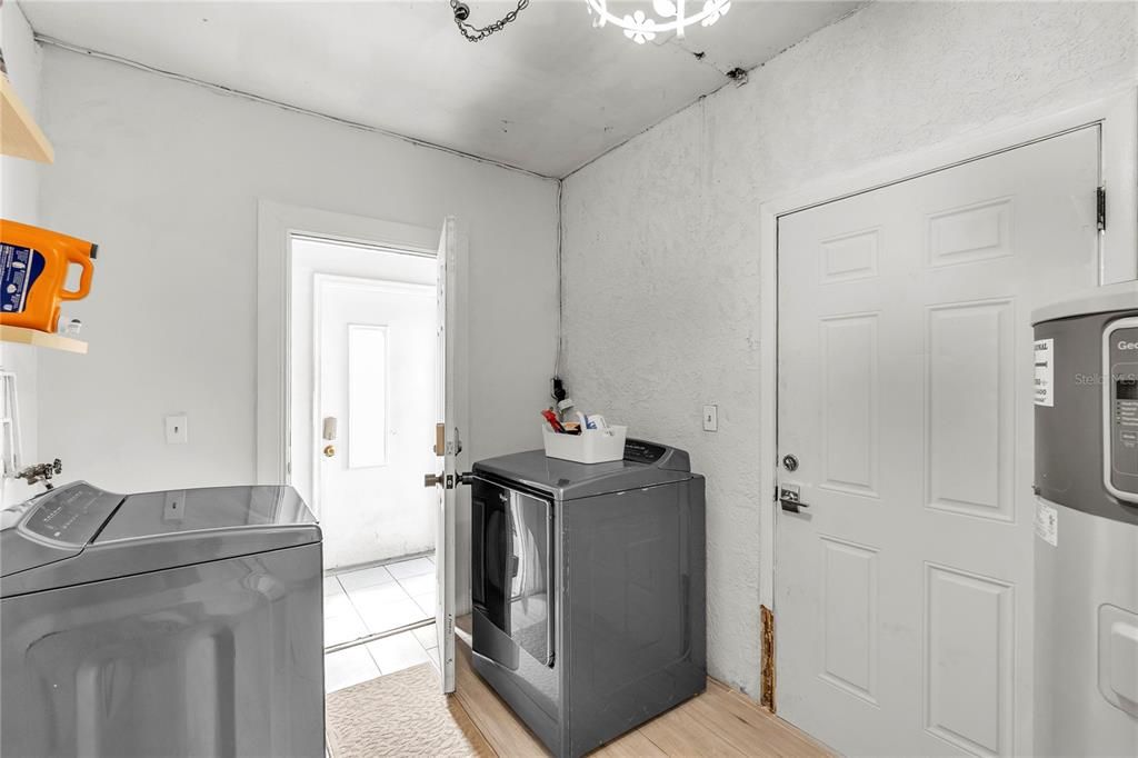 For Sale: $649,000 (5 beds, 2 baths, 2344 Square Feet)
