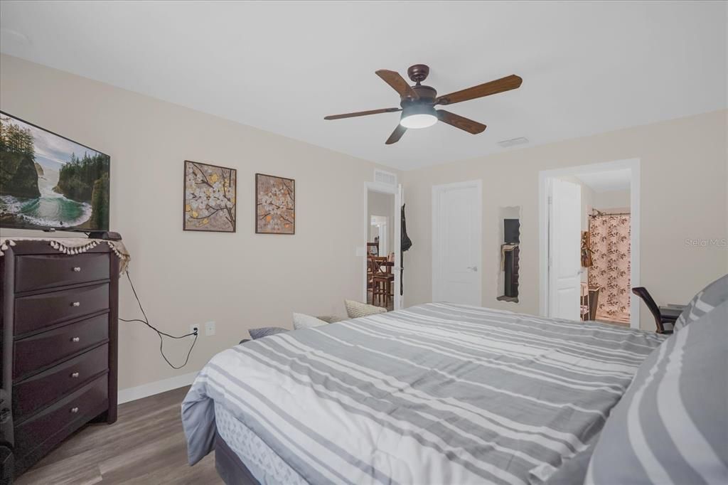 Activo con contrato: $290,000 (3 camas, 2 baños, 1452 Pies cuadrados)