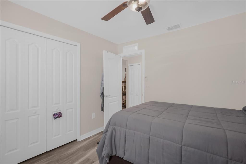 Activo con contrato: $290,000 (3 camas, 2 baños, 1452 Pies cuadrados)