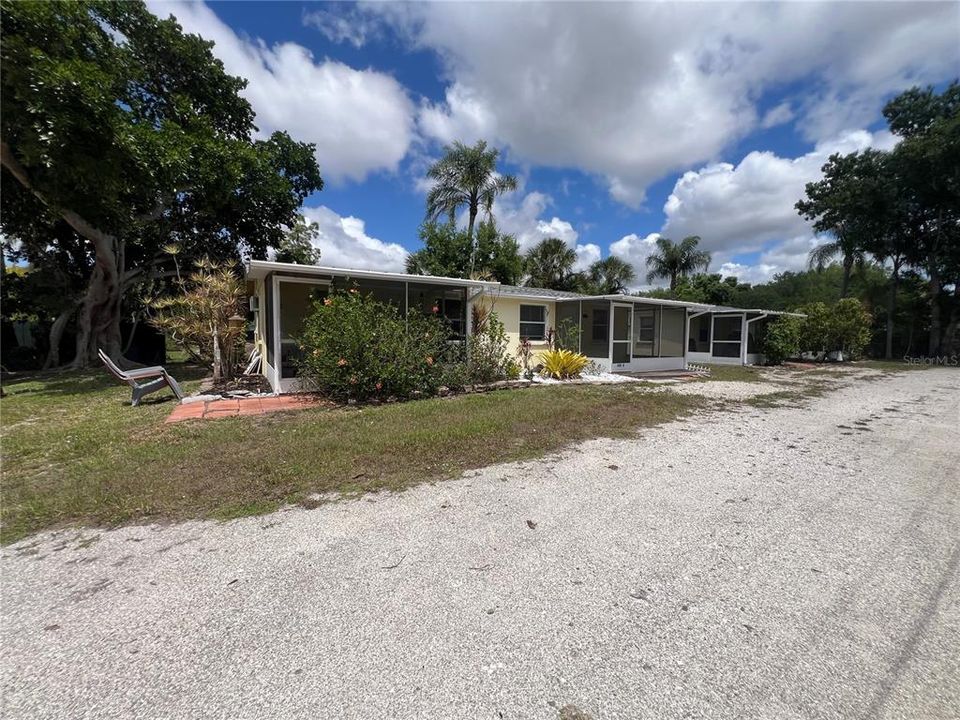 For Rent: $1,325 (1 beds, 1 baths, 650 Square Feet)