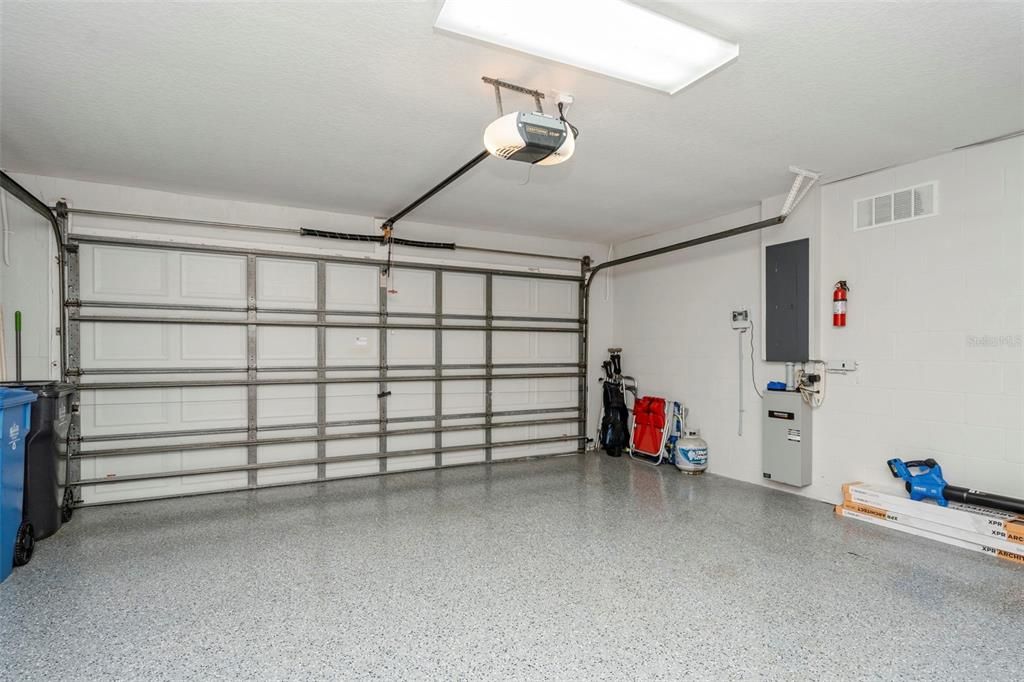 Activo con contrato: $595,000 (3 camas, 2 baños, 1720 Pies cuadrados)