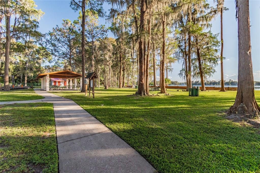 En Venta: $46,000 (0.96 acres)