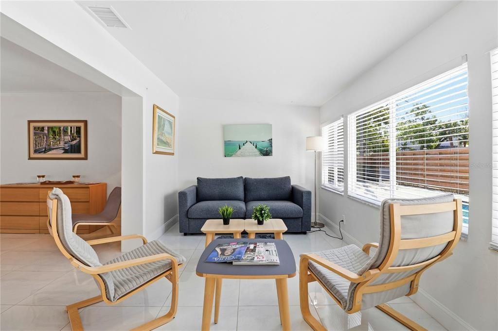 En Venta: $824,500 (3 camas, 2 baños, 1897 Pies cuadrados)