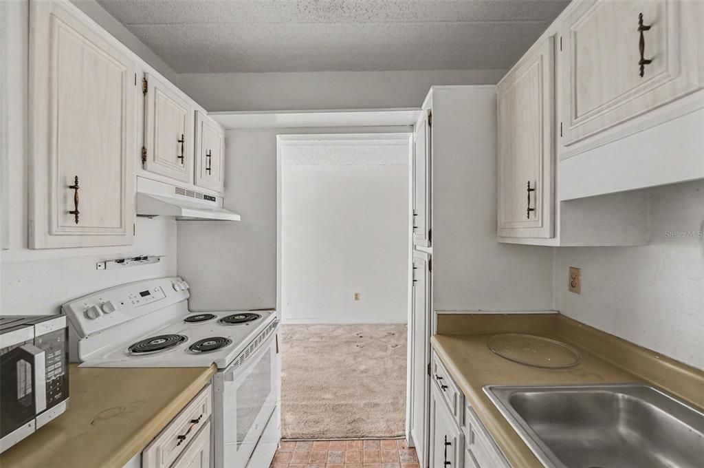 Activo con contrato: $250,000 (2 camas, 2 baños, 936 Pies cuadrados)