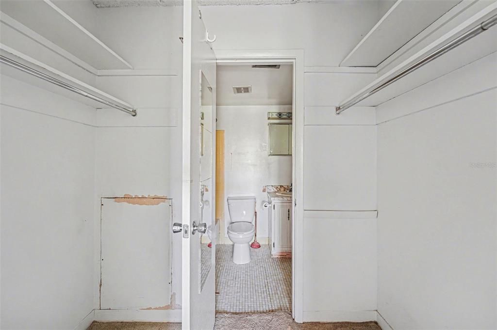 Activo con contrato: $250,000 (2 camas, 2 baños, 936 Pies cuadrados)