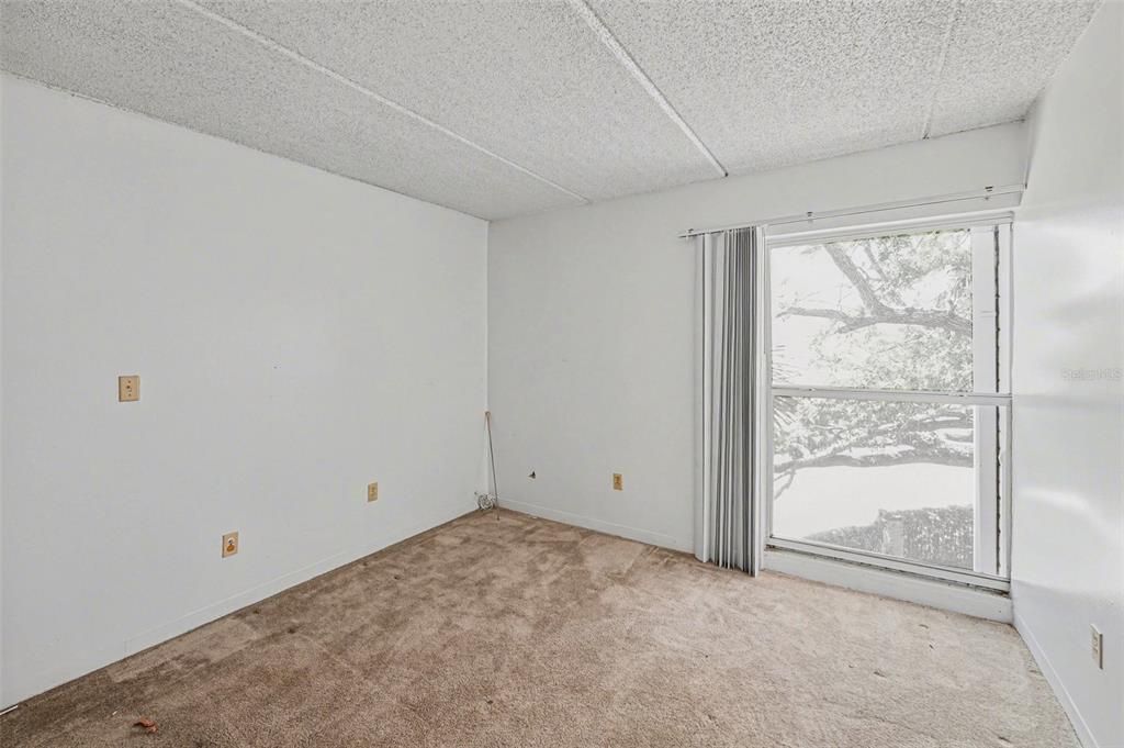 Activo con contrato: $250,000 (2 camas, 2 baños, 936 Pies cuadrados)
