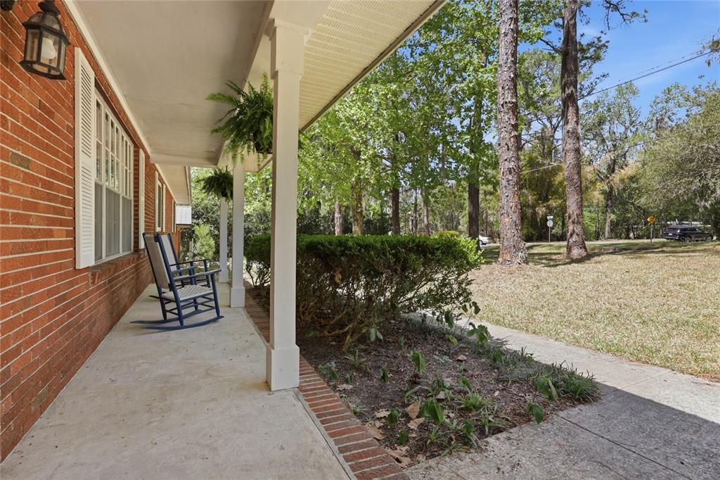 Active With Contract: $397,000 (3 beds, 2 baths, 1892 Square Feet)