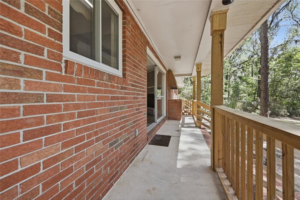 Active With Contract: $397,000 (3 beds, 2 baths, 1892 Square Feet)