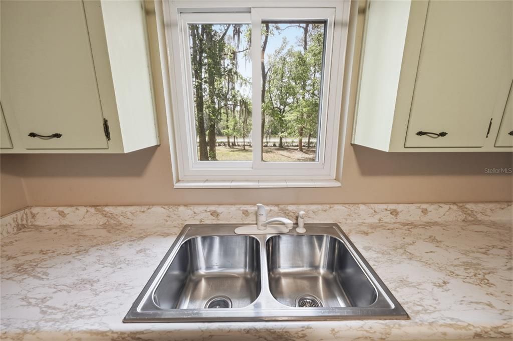 Active With Contract: $397,000 (3 beds, 2 baths, 1892 Square Feet)